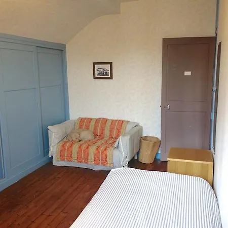 别墅 Nice House With Garden Inside *
